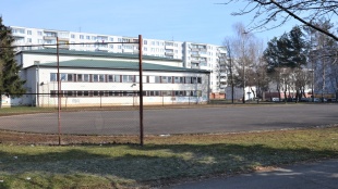 Športový areál ZŠ Laborecká  (marec 2021)